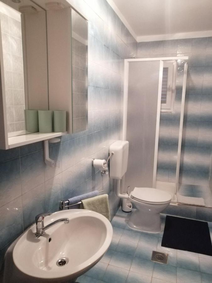 Smjestajni Objekt Padovan Banjol Exteriör bild